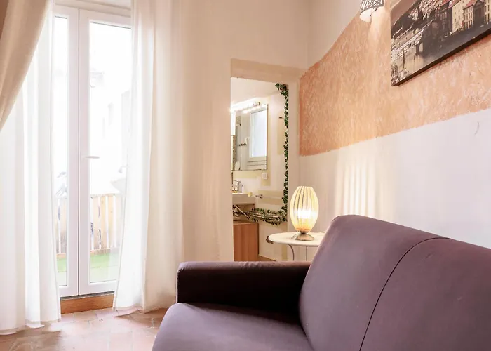 Cozy House In Pepi Street