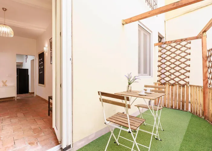 Cozy House In Pepi Street Floransa